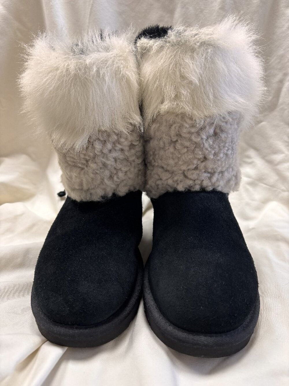 UGG Black Suede Lace-Up Winter Boots Fur Cuff Women's Size 8 EU 39